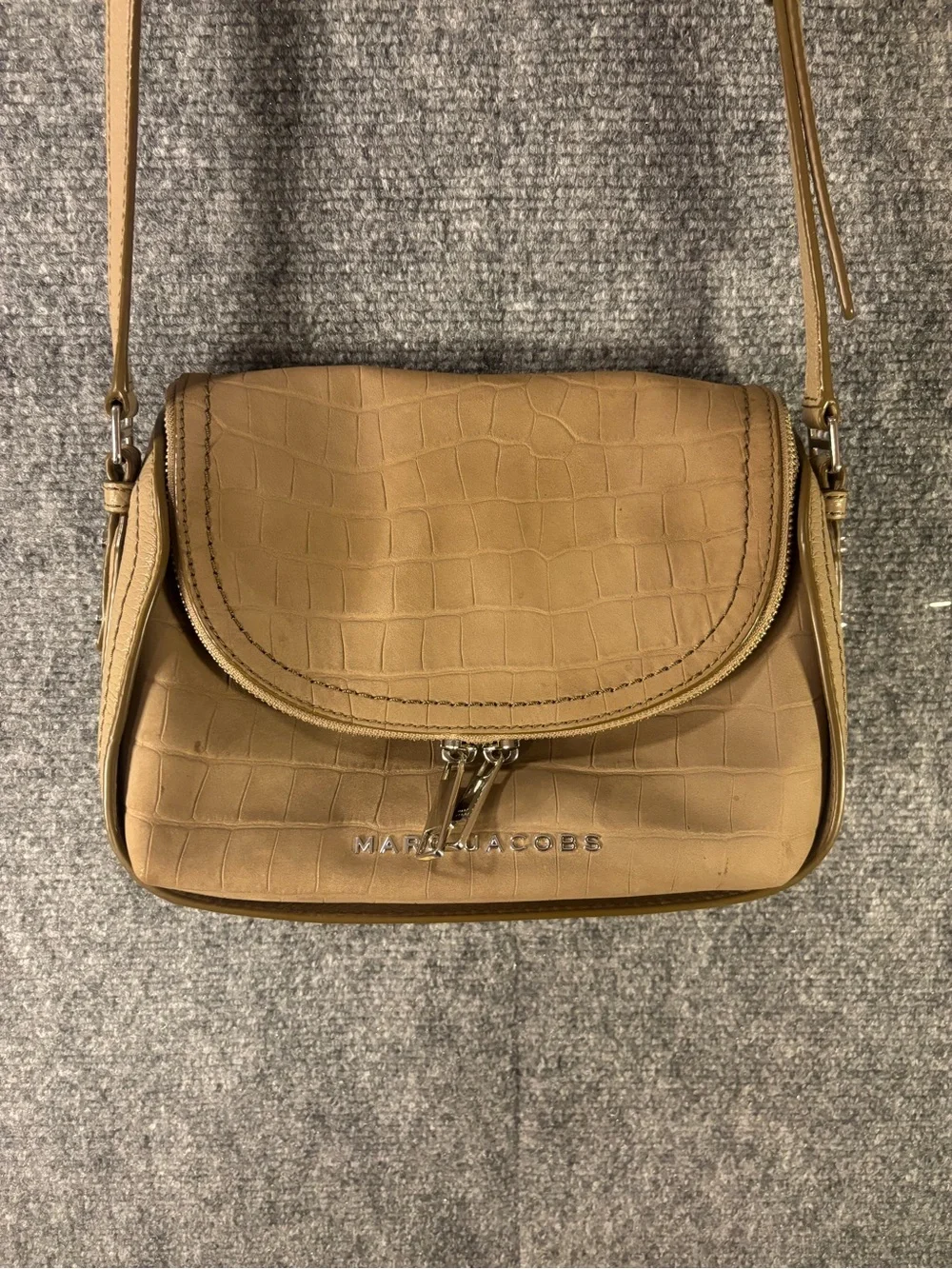 Marc Jacobs The Groove Crossbody Bag Greige